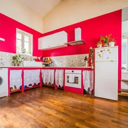 Appartement Rouge Avec Jardin Eymoutiers  Exterior foto